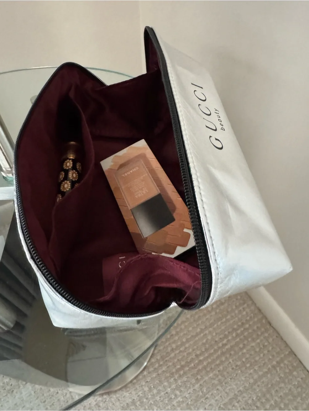 🩶GUCCI BEAUTY🩶Silver Metallic Cosmetic Pouch and beautiful lipstick #517